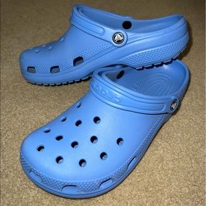 Unisex Blue CROCS. Worn ONCE. Mens size 7 / Womens size 9.    Great Shape!